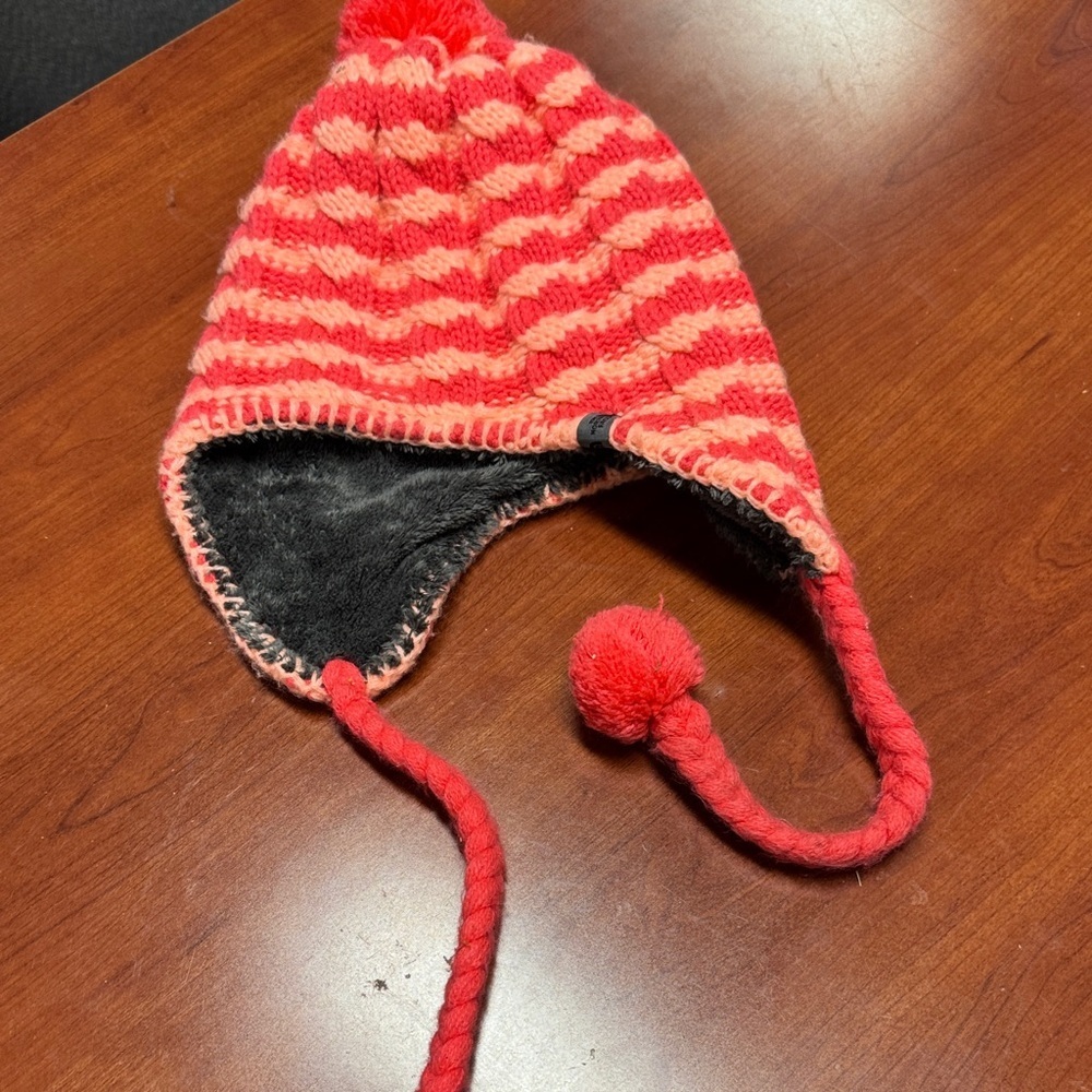North face winter hat // 012335